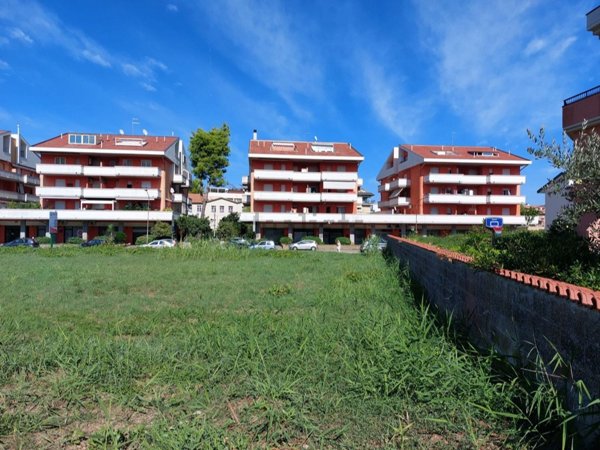 terreno in vendita a Silvi in zona Silvi Marina
