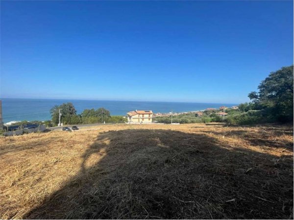terreno in vendita a Silvi in zona Pianacce