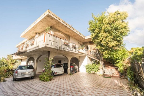 casa indipendente in vendita a Silvi in zona Silvi Marina