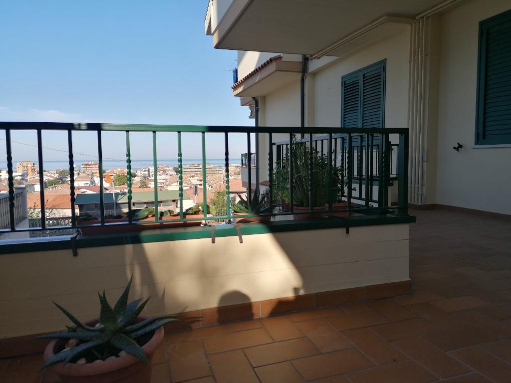 appartamento in vendita a Silvi in zona Silvi Paese