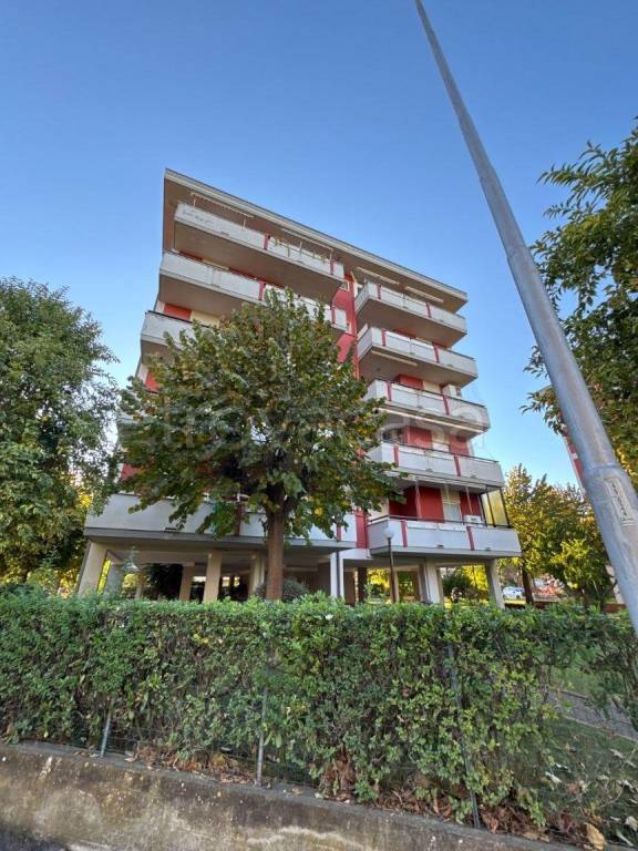 appartamento in vendita a Silvi in zona Silvi Marina