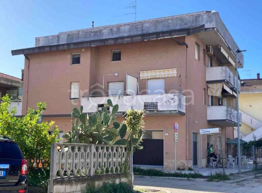 appartamento in vendita a Silvi in zona Silvi Marina