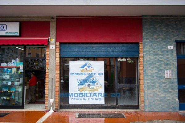 locale commerciale in vendita a Teramo in zona Centro Città