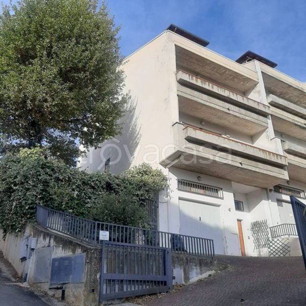 casa indipendente in vendita a Teramo