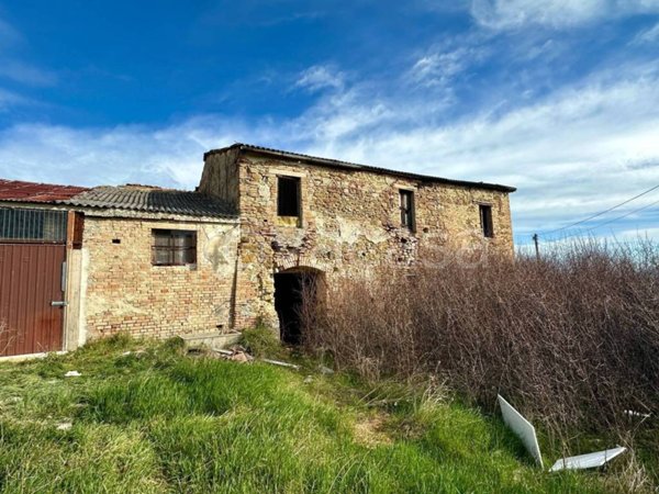 casa indipendente in vendita a Teramo in zona Centro Città