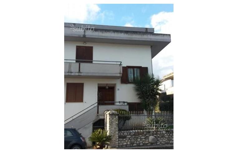 casa indipendente in vendita a Teramo in zona Villa Vomano