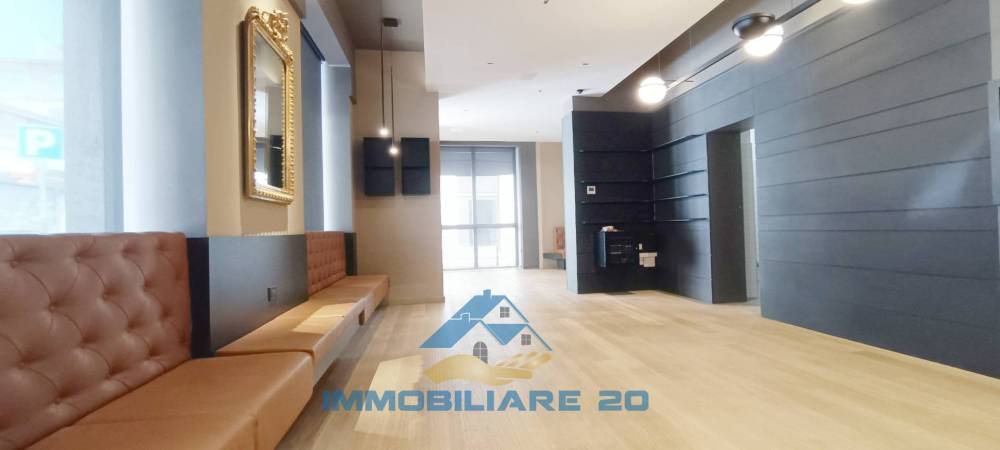 locale commerciale in vendita a Teramo in zona Centro Città