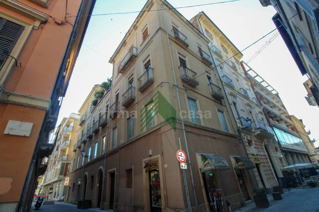 negozio in vendita a Teramo