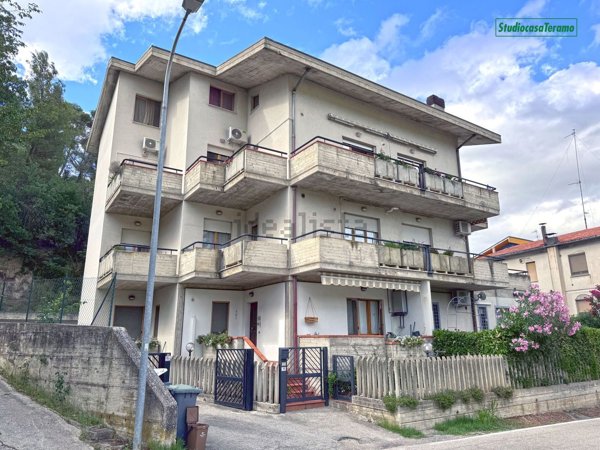 appartamento in vendita a Teramo in zona Villa Ripa