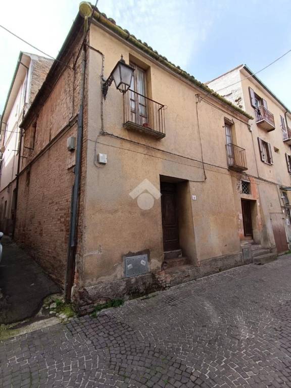casa indipendente in vendita a Teramo