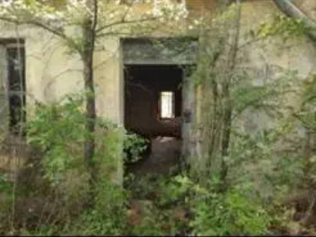 casa indipendente in vendita a Teramo in zona Varano
