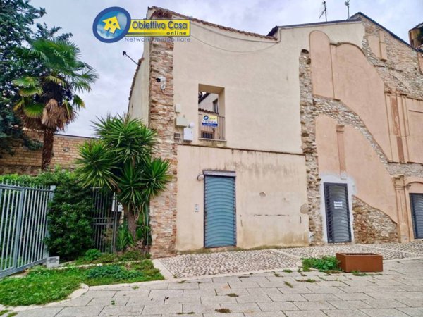 casa indipendente in vendita a Teramo in zona Centro Città