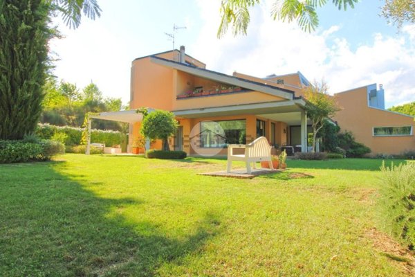 casa indipendente in vendita a Teramo