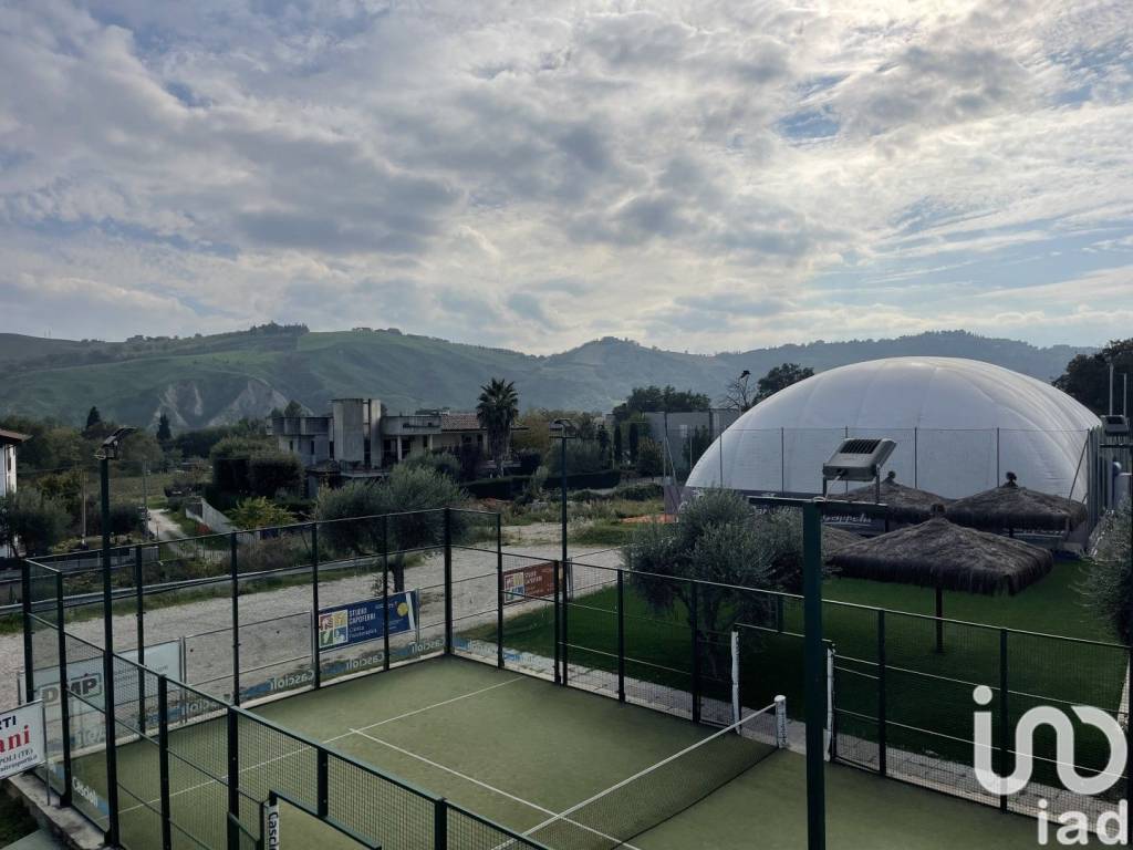 negozio in vendita a Teramo