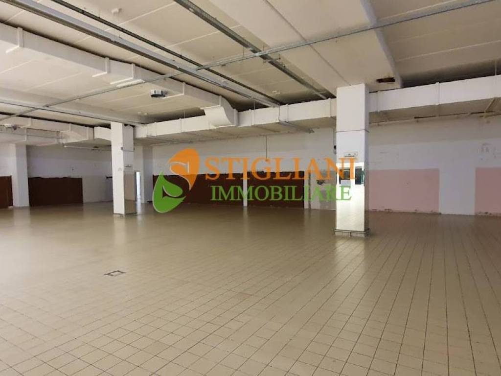 negozio in vendita a Teramo in zona San Nicolò a Tordino