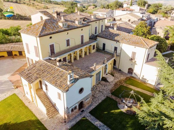 villa in vendita a Teramo