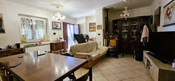 appartamento in vendita a Teramo in zona Caprafico