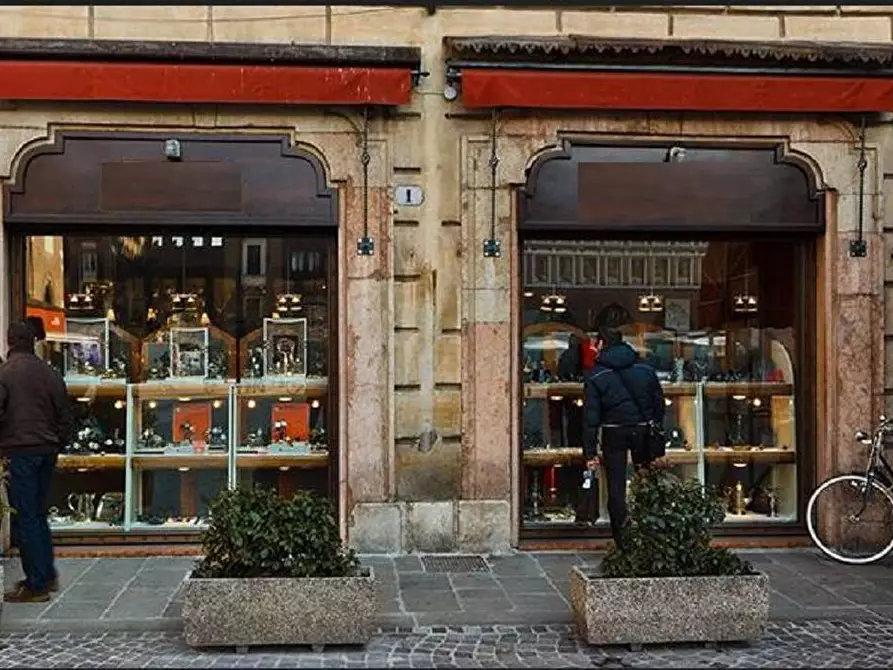 negozio in vendita a Teramo