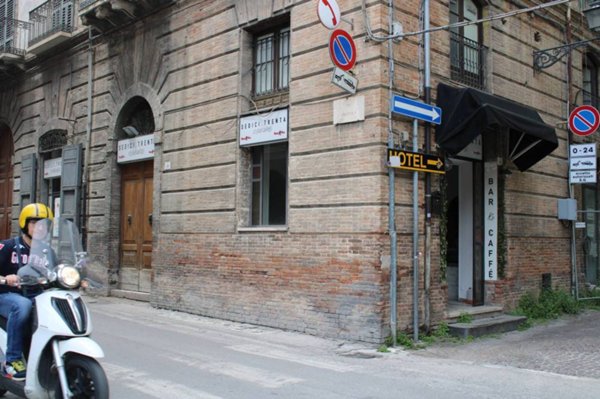 locale commerciale in vendita a Teramo in zona Centro Città
