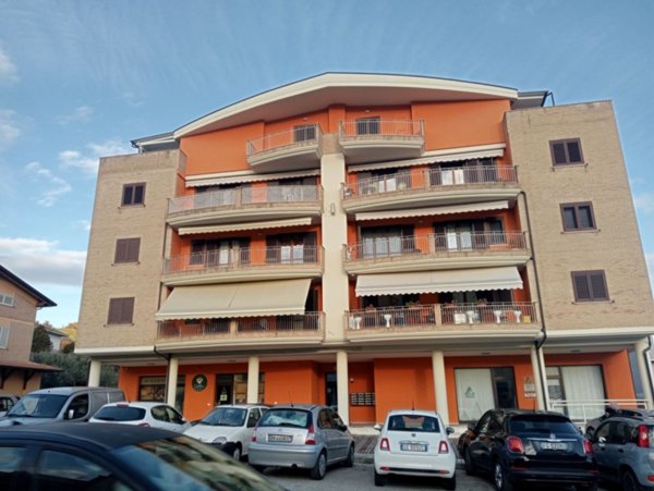 appartamento in vendita a Teramo in zona Contrada Piano Della Lente