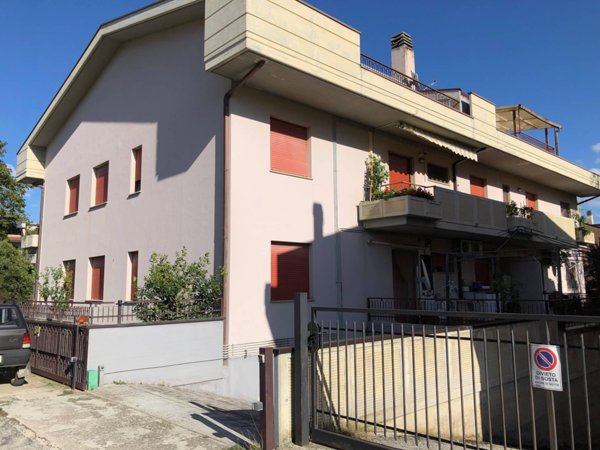 appartamento in vendita a Teramo in zona Putignano