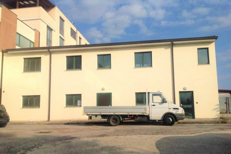 ufficio in vendita a Teramo in zona Centro Città