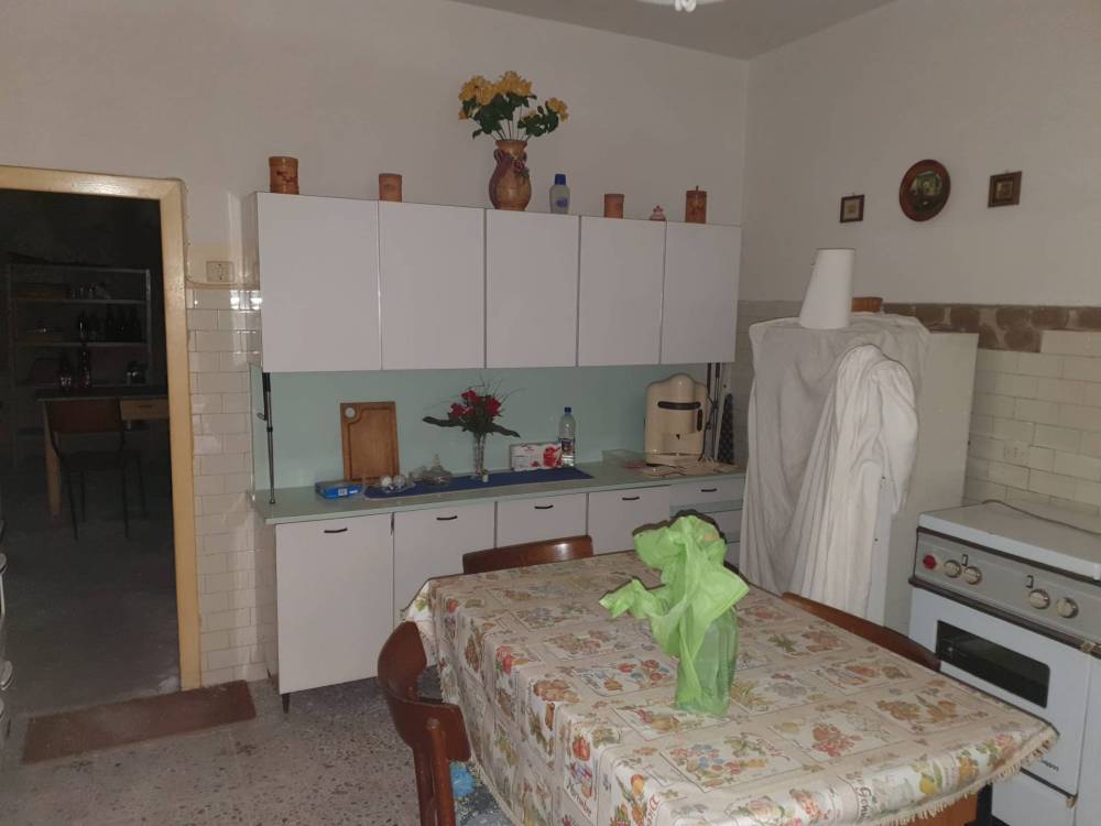 appartamento in vendita a Teramo in zona Forcella