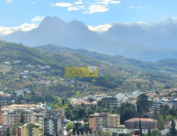 appartamento in vendita a Teramo in zona Centro Città