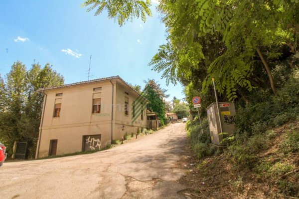 casa indipendente in vendita a Teramo in zona Centro Città