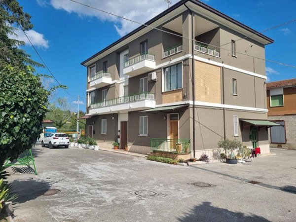 appartamento in vendita a Teramo in zona Villa Vomano