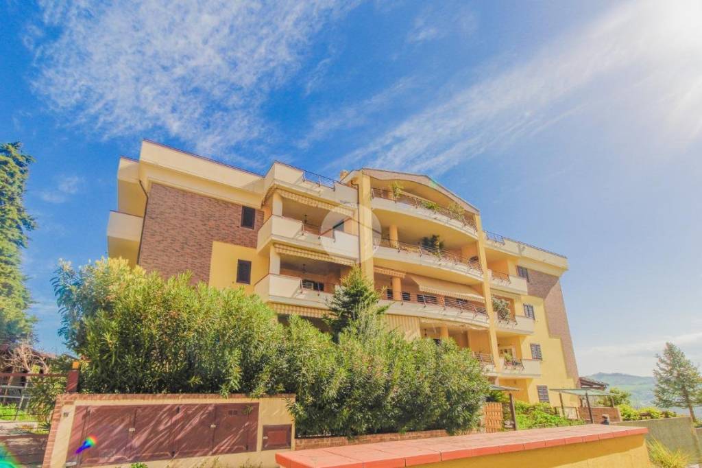 appartamento in vendita a Teramo in zona Colleatterrato Alto