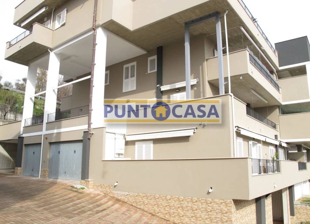 appartamento in vendita a Teramo in zona Contrada Scapriano