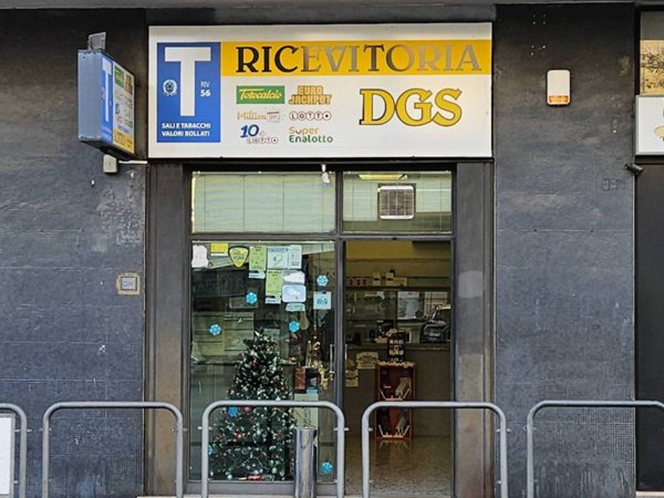 negozio in vendita a Teramo in zona Centro Città