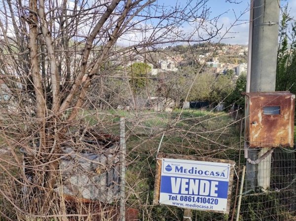 terreno edificabile in vendita a Teramo