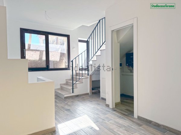 appartamento in vendita a Teramo in zona Contrada Scapriano
