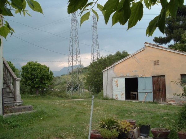 casa indipendente in vendita a Teramo in zona Osservatorio Collurania