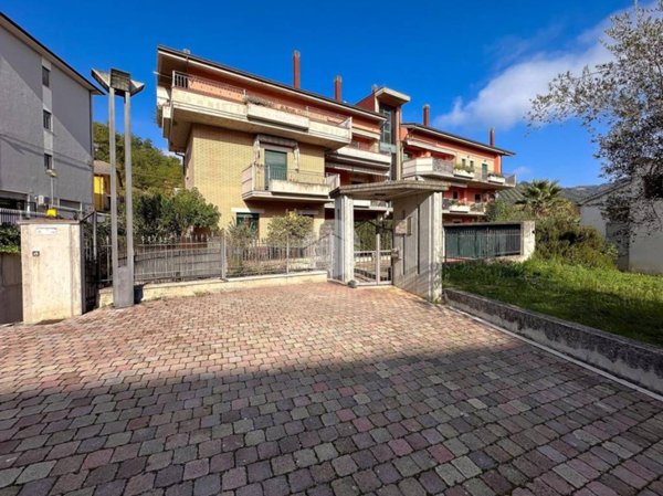 appartamento in vendita a Teramo in zona Centro Città