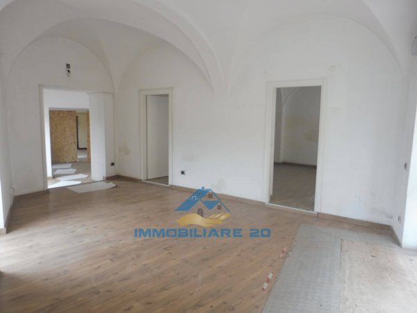 locale commerciale in vendita a Teramo in zona Centro Città