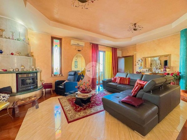 casa indipendente in vendita a Teramo in zona Centro Città