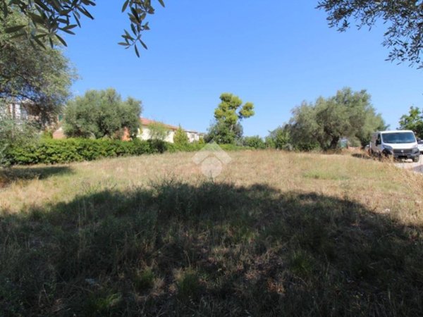 terreno edificabile in vendita a Teramo in zona Sant'Atto
