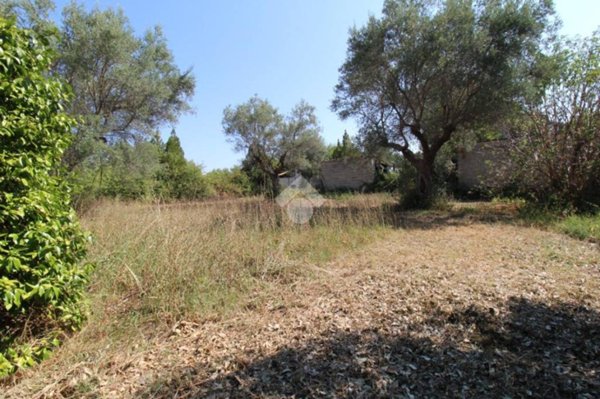 terreno edificabile in vendita a Teramo in zona Sant'Atto