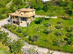 casa indipendente in vendita a Teramo in zona Centro Città