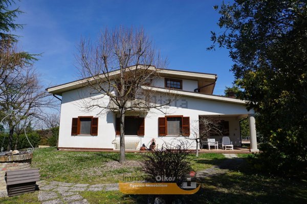 casa indipendente in vendita a Teramo in zona Nepezzano