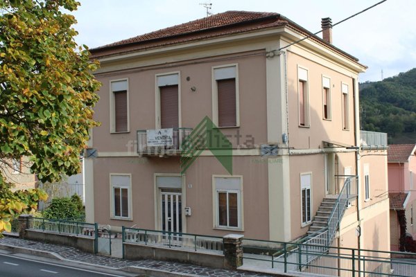 casa indipendente in vendita a Teramo