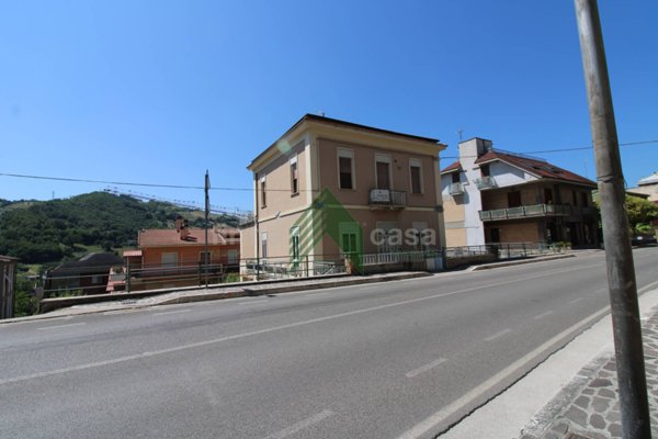 casa indipendente in vendita a Teramo