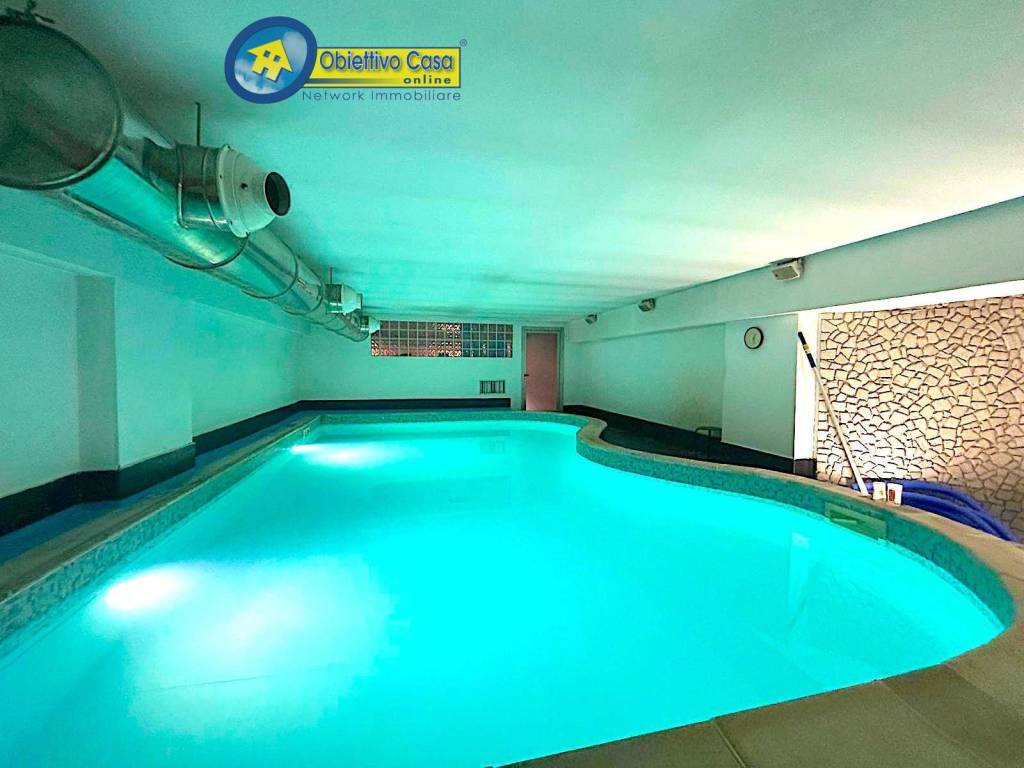 negozio in vendita a Teramo in zona Centro Città