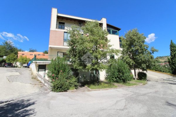appartamento in vendita a Teramo in zona Castagneto