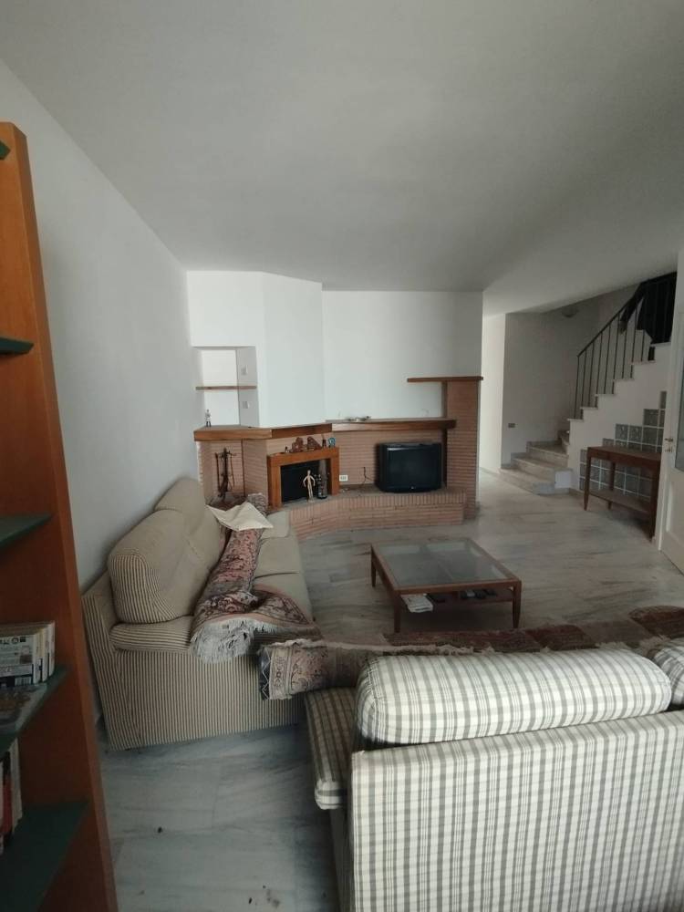 casa indipendente in vendita a Teramo