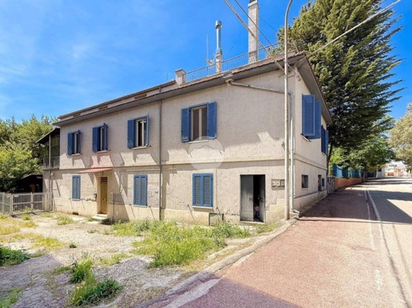casa indipendente in vendita a Teramo in zona Centro Città