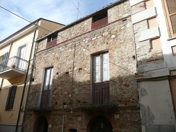 intera palazzina in vendita a Teramo in zona Centro Città